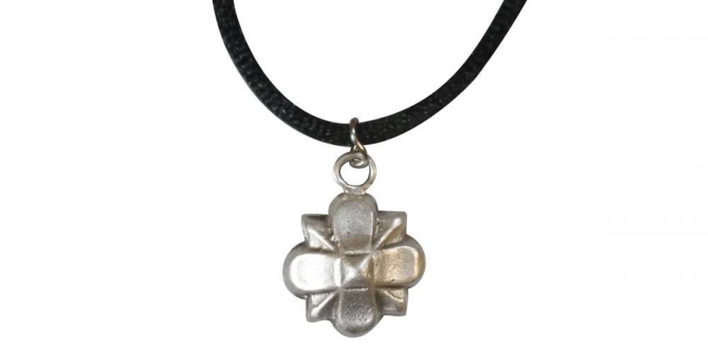 Collana con pendente medievale