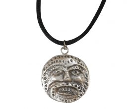 Collana con riproduzione di medaglia romana