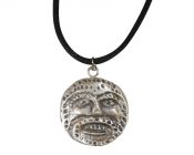 Collana con riproduzione di medaglia romana